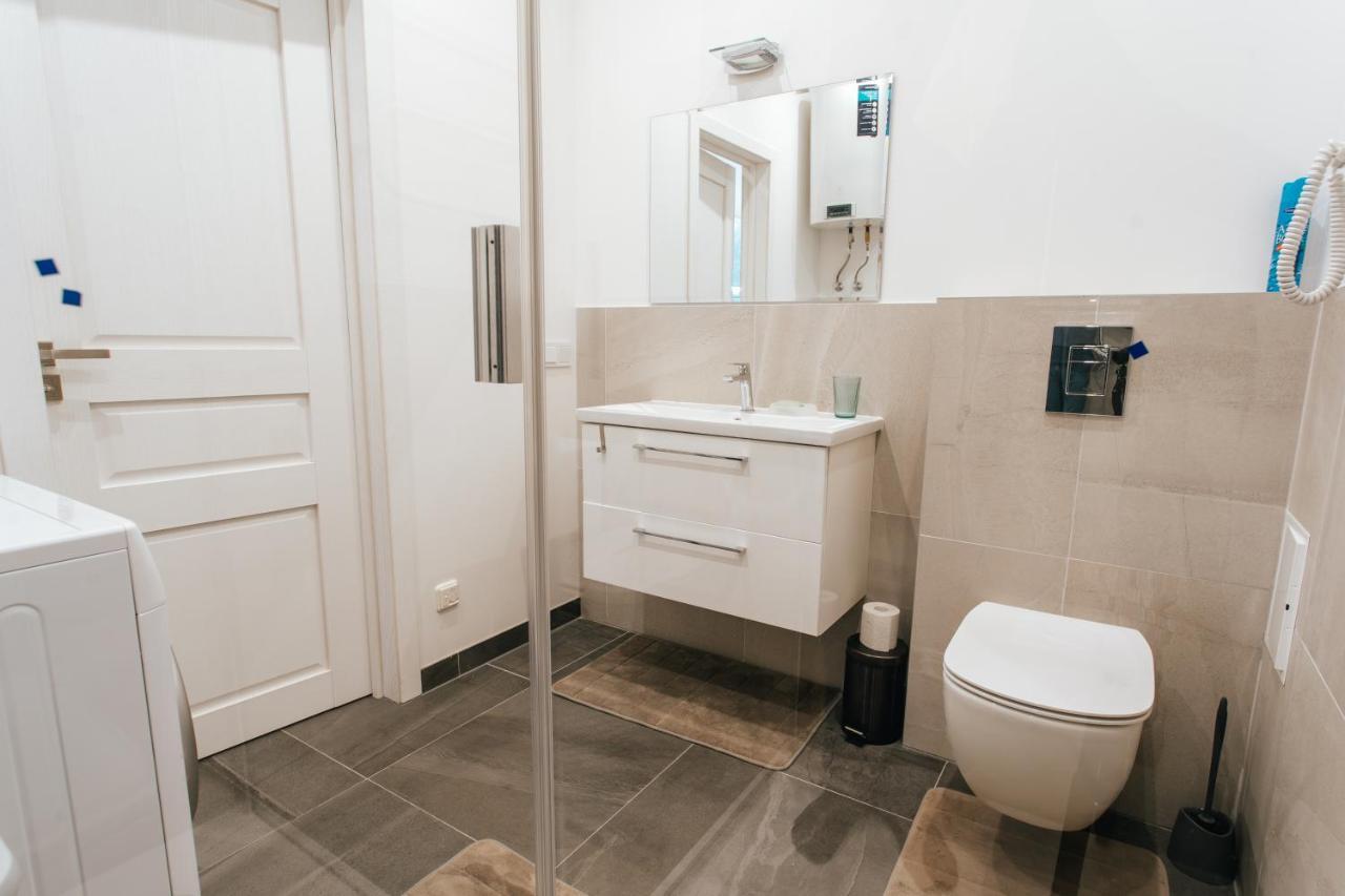 Central Comfort At Hanzas Residence, Stay Near Cafes, Bars, Museums & Esplanade Riga Dış mekan fotoğraf