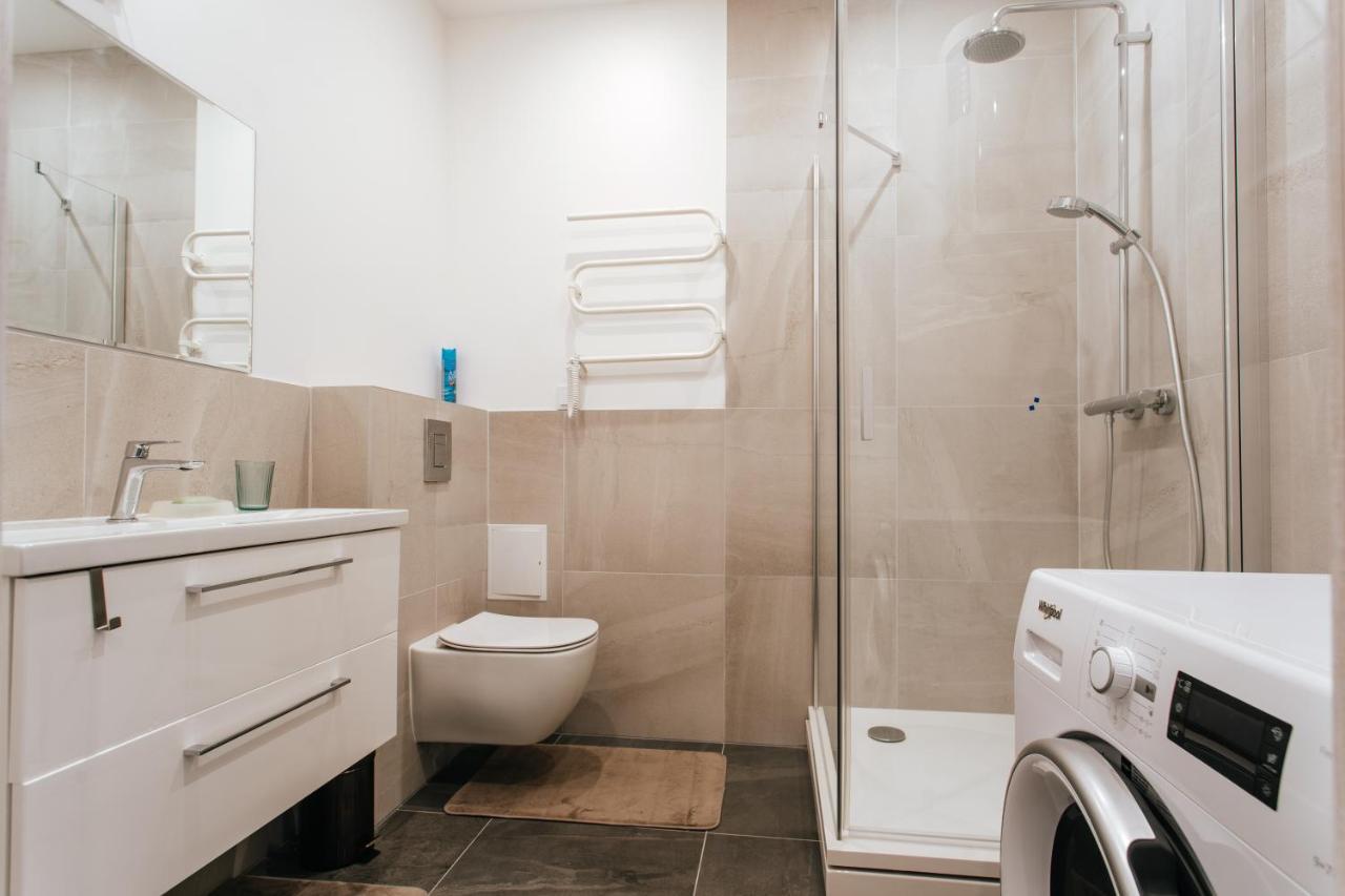 Central Comfort At Hanzas Residence, Stay Near Cafes, Bars, Museums & Esplanade Riga Dış mekan fotoğraf